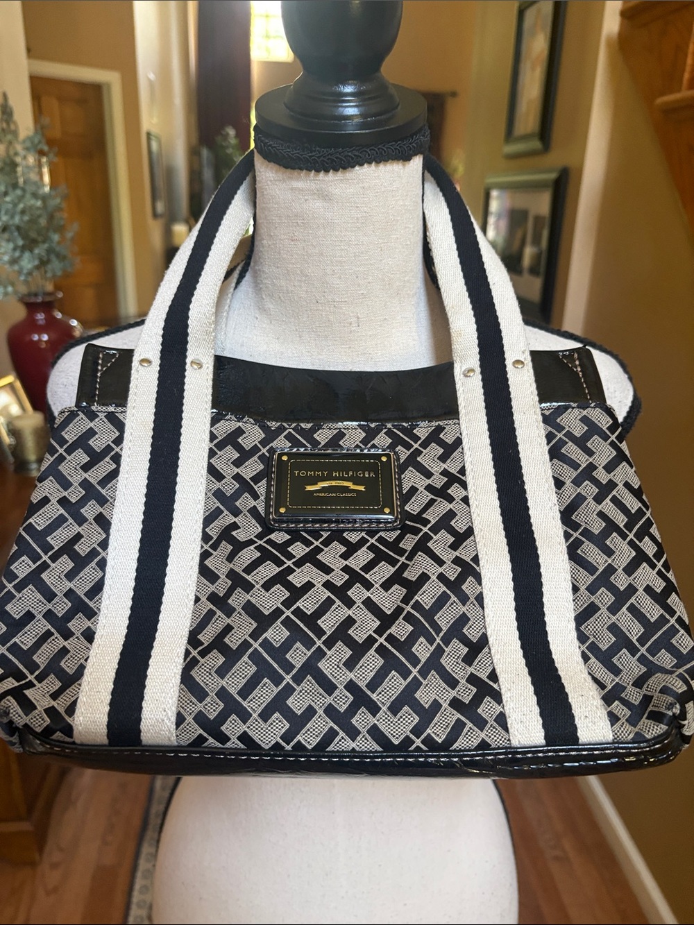 Tommy Hilfiger Black & Cream Signature Jacquard Tote
